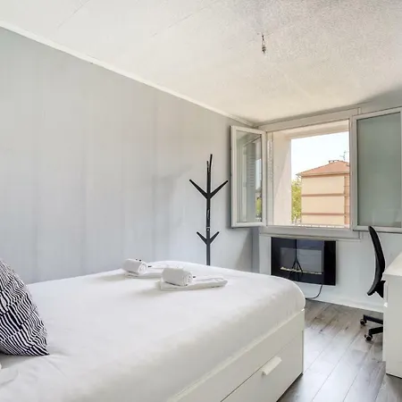 Spacious Near Subway 리옹