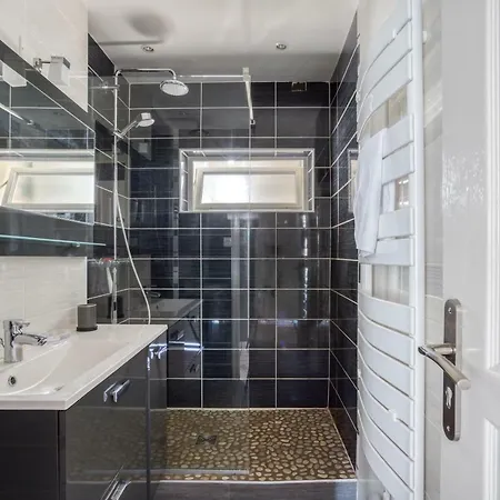 Spacious Near Subway * Lyon